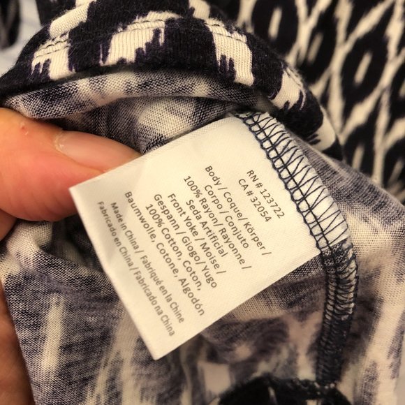 Common thread Anthropologie, black and white pattern blouse, M - Picture 9 of 10